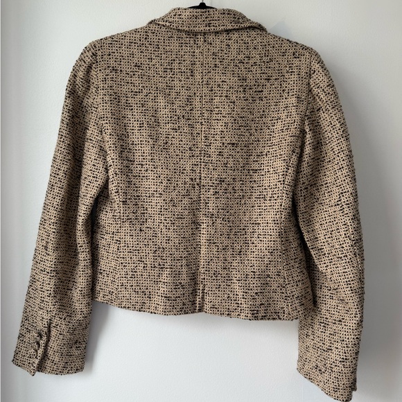 VINTAGE RARE Moschino Beige Tweed Blazer with Floral Corsage Appliqué | Size 8 - Picture 10 of 10